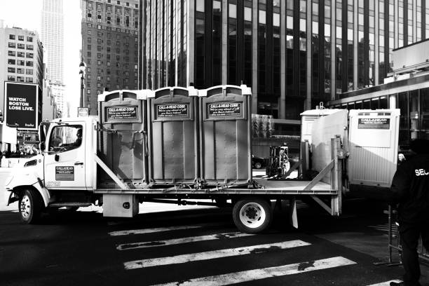Best Porta potty rental near me  in East Syracuse, NY